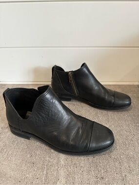 Timberland Women’s Somers Falls Black Leather Ankle Boots with Side Zip Size 7